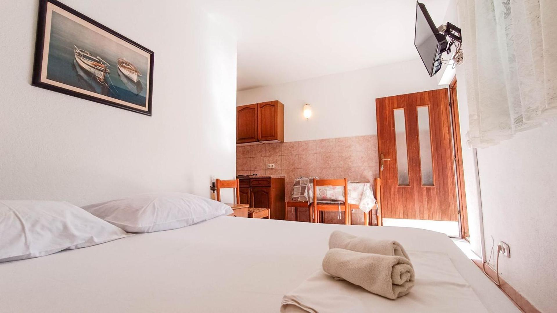 Apartments Ines - 15 Meters From The Beach Promajna Εξωτερικό φωτογραφία