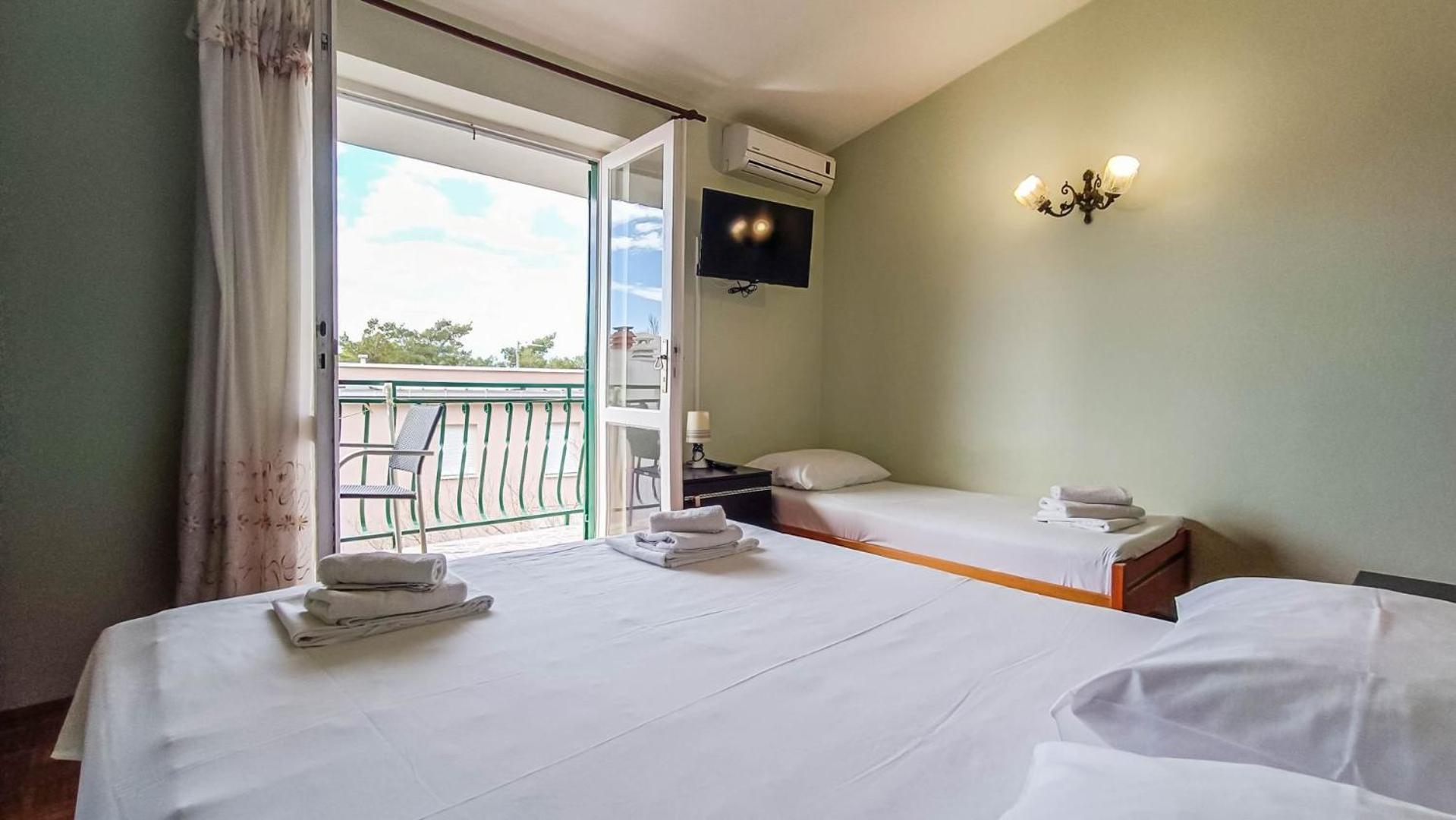 Apartments Ines - 15 Meters From The Beach Promajna Εξωτερικό φωτογραφία