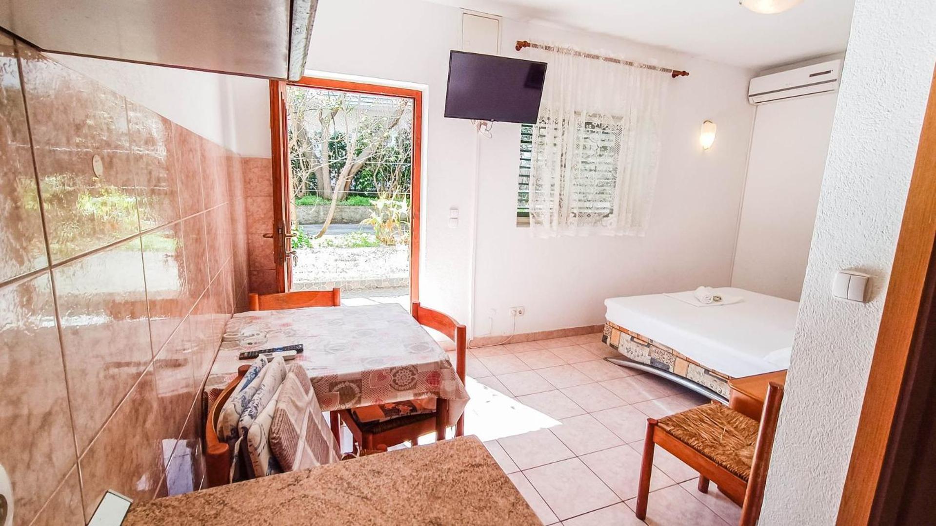 Apartments Ines - 15 Meters From The Beach Promajna Εξωτερικό φωτογραφία